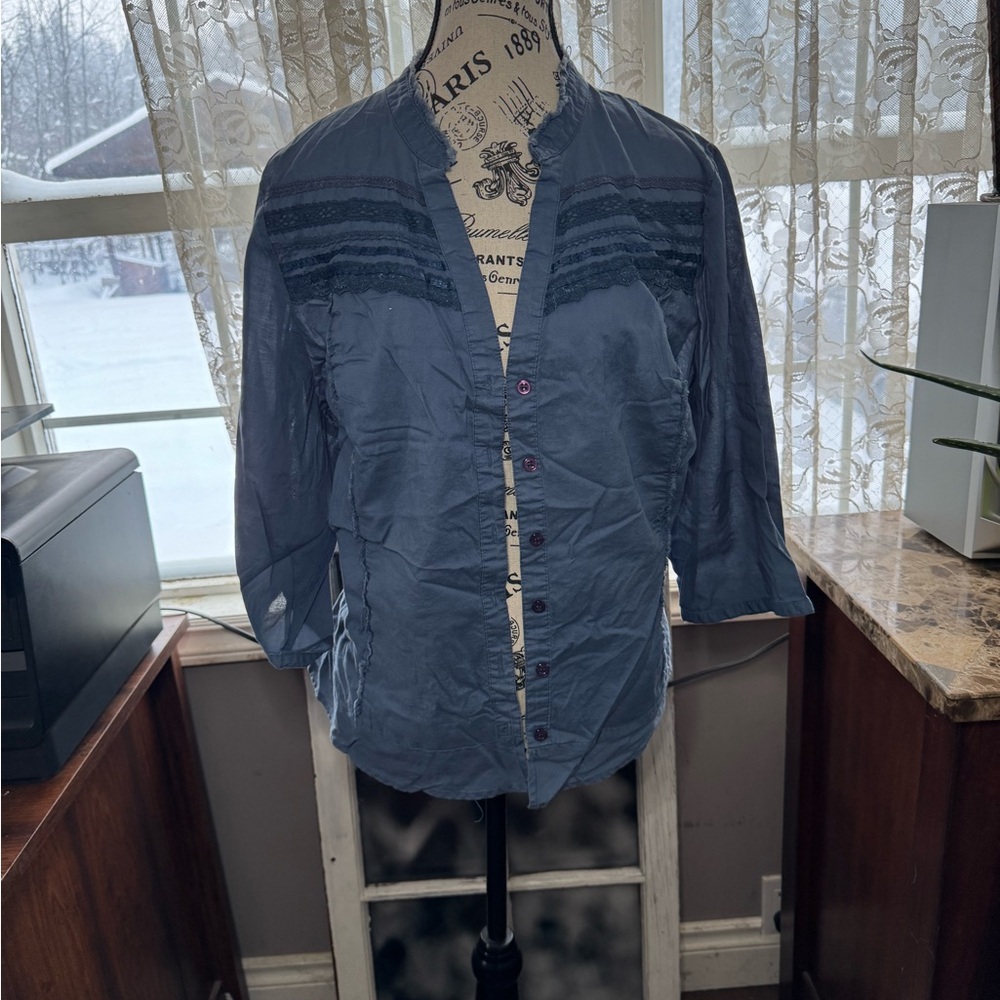 Encore Jeans ‘90’s Blue Button Down Shirt with Mandarin Collar and Detailing